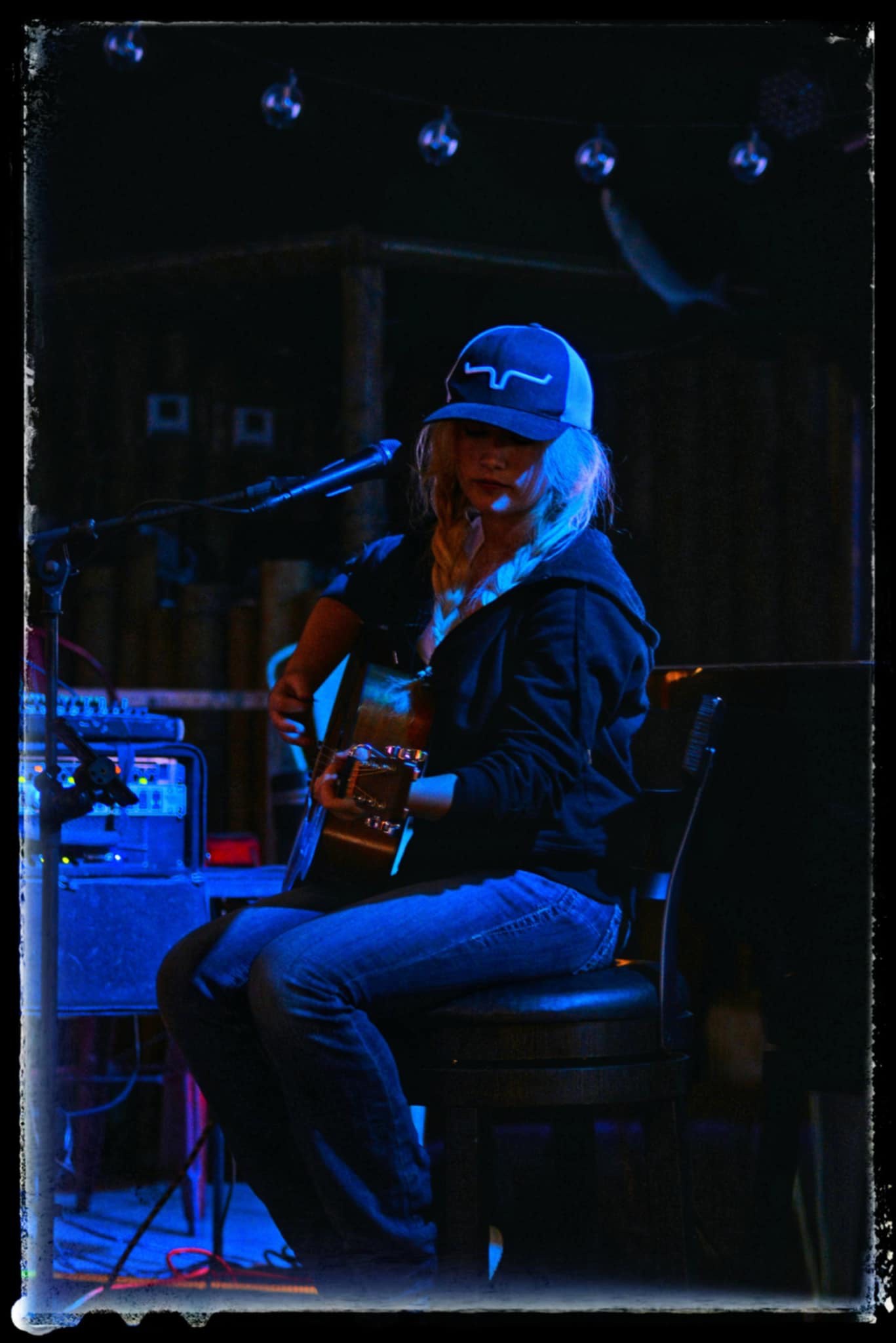 Norah Bass - No Bridges Burned