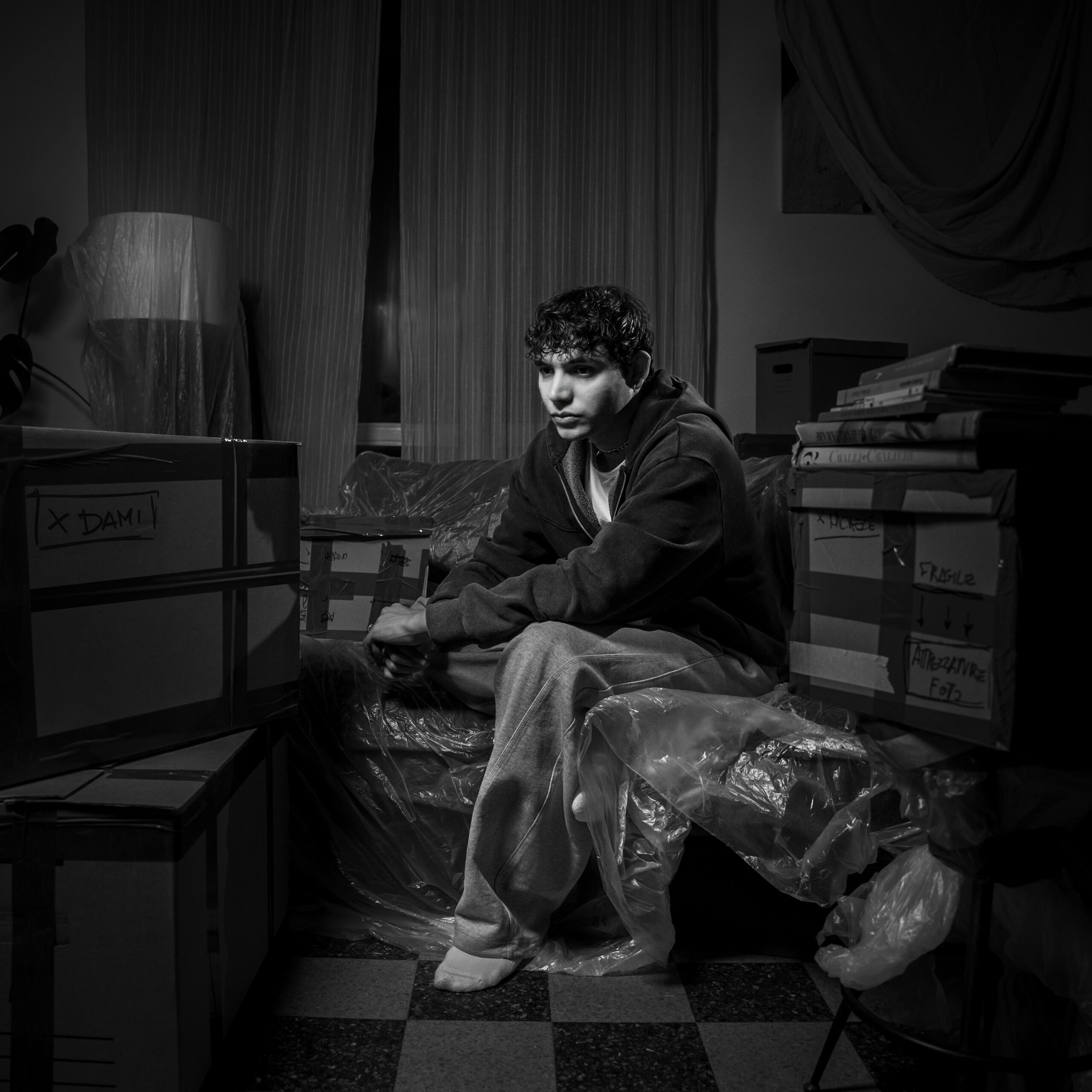 eroCaddeo - lontano da casa